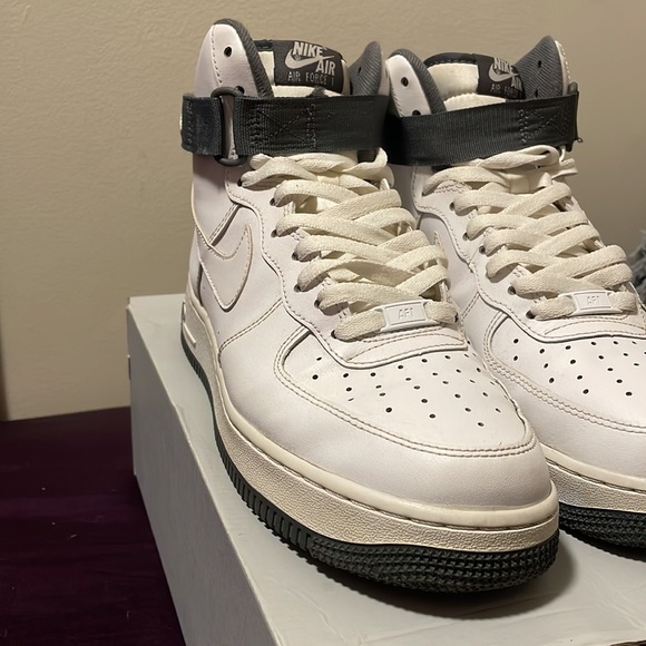 Air Force 1 high ‘07 - Picture 6 of 9